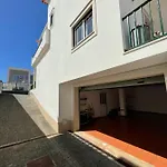 Zulla Moradia T3, Do Norte Nyaraló *