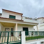 Zulla Moradia T3, Do Norte Nyaraló