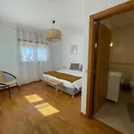 Zulla Moradia T3, Do Norte Nyaraló *